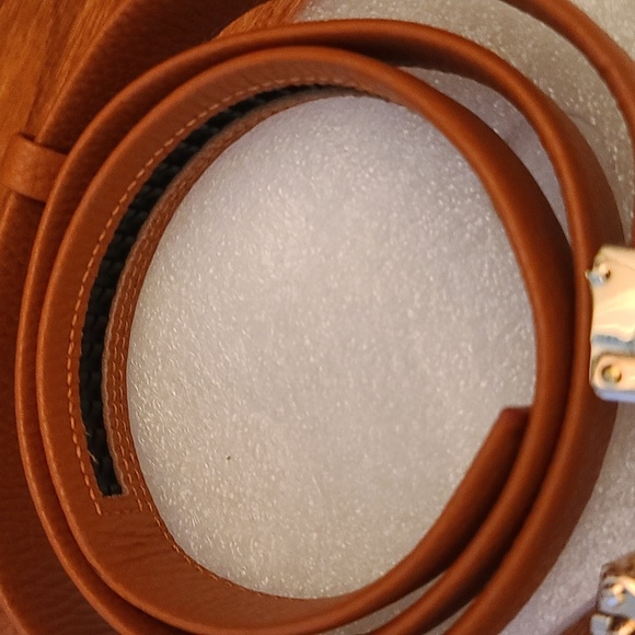 Beautiful Real Leather Boutique Belt - Letter G Initial in a Neutral Camel Color - Picture 3 of 6